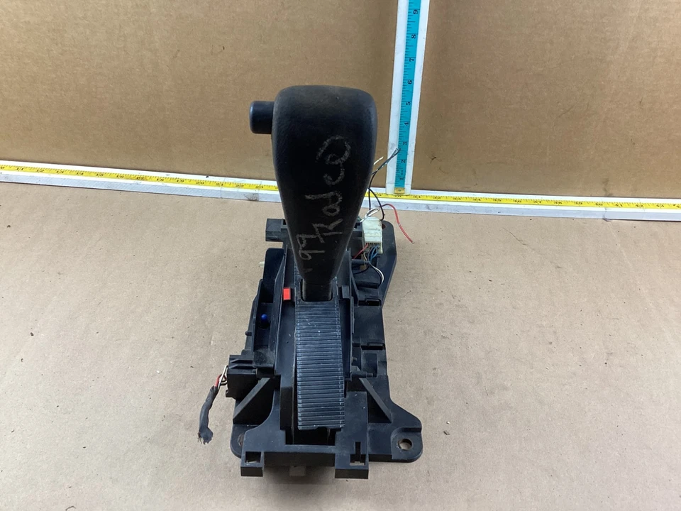 Conjunto de perilla de cambio de marchas de transmisión Isuzu Rodeo 1998-2004 OEM Foto 2 de 4