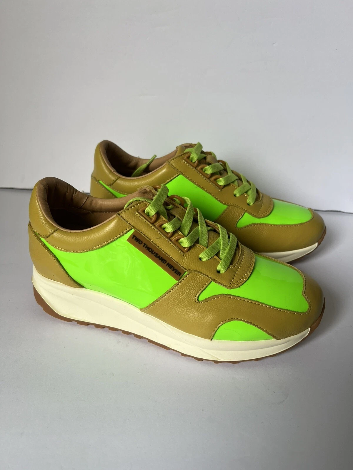 BASKETS À LACETS DEUX MILLE JAMAIS CUIR JAUNE VERT TAILLE : 7