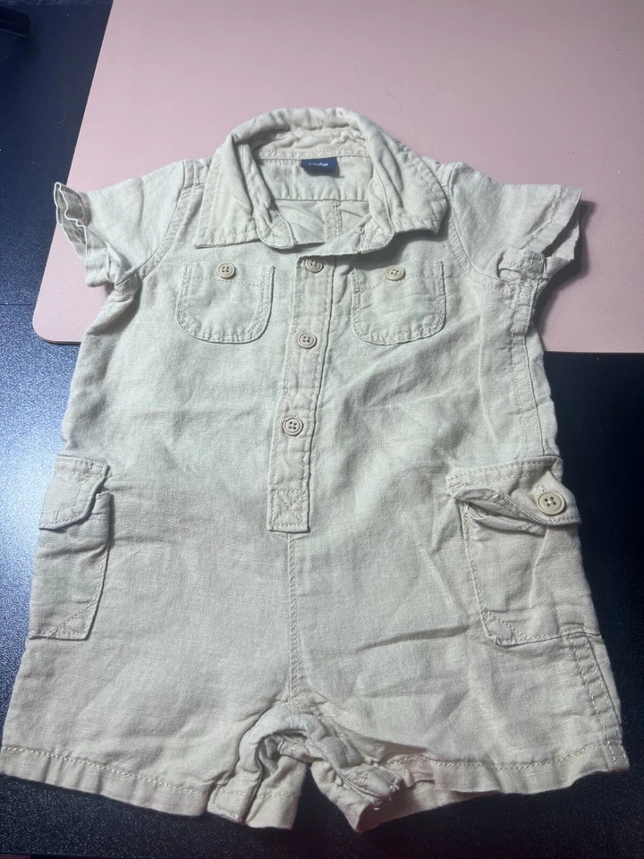 Mono de carga de lino de una pieza Baby Gap para niños - 0-3 meses caqui conjunto informal Foto 2 de 4