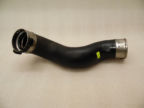 Mercedes B Klasse W246 B200 Ladeluftschlauch Ladeluftrohr Schlauch A2465280282