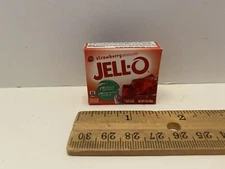 Zuru Surprise 5 Mini Brands Series 2 Strawberry Jell-O
