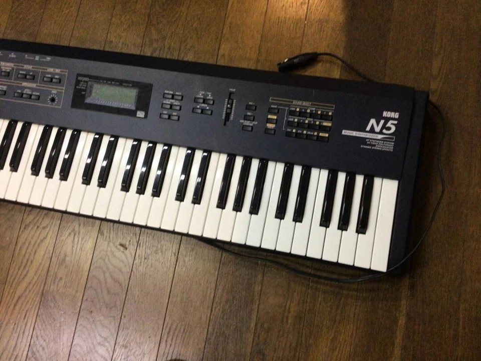 Korg N5 Synthesizer Expanded 61 KEY Performance Synth Black keyboard Music Japan - Image 3 of 4