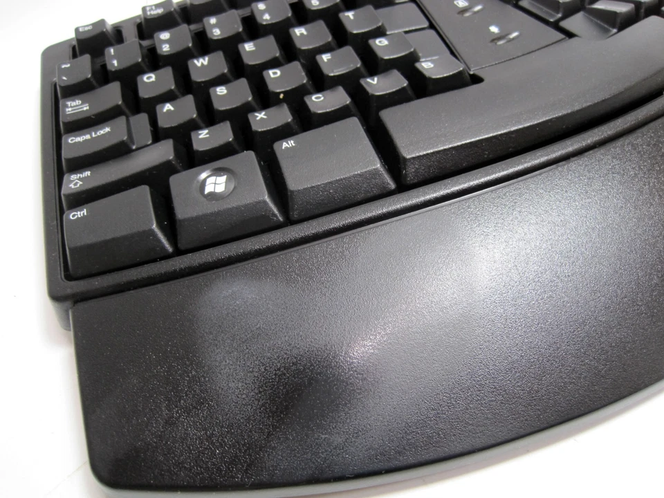 Microsoft Natural Keyboard Elite USB/PS2- Rare Black - Image 3 of 4