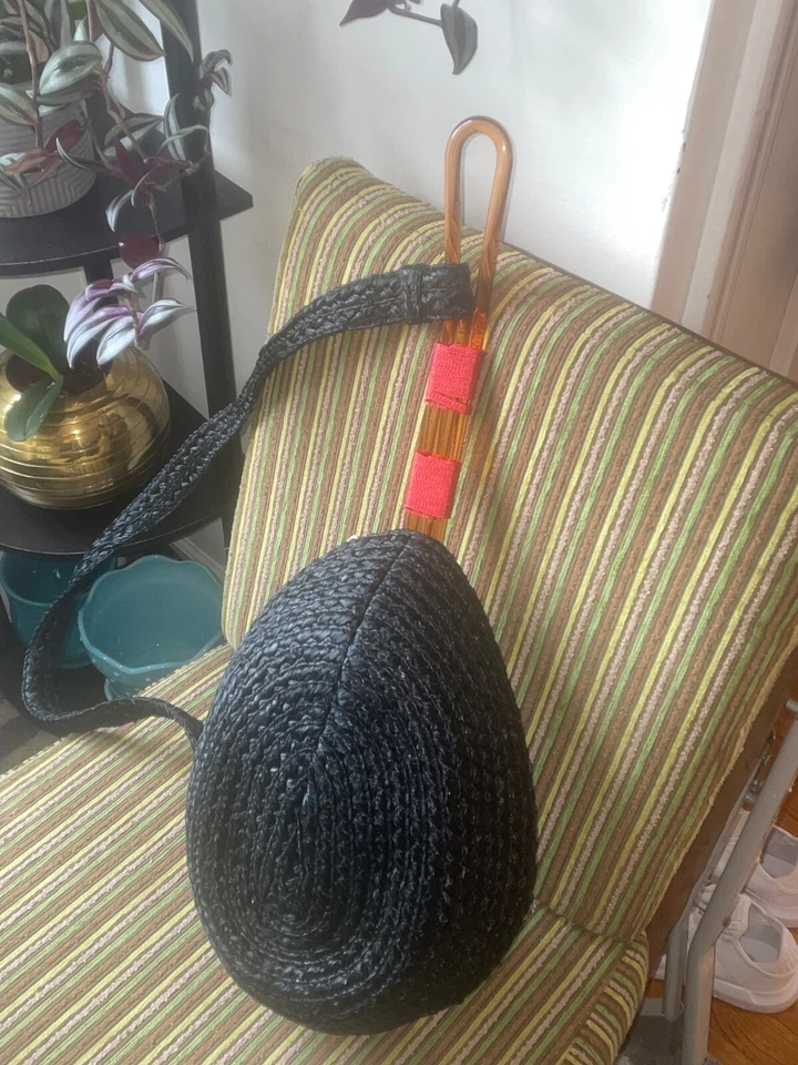 Bolso de hombro tejido Charlotte Olympia “guitarra” Foto 2 de 4