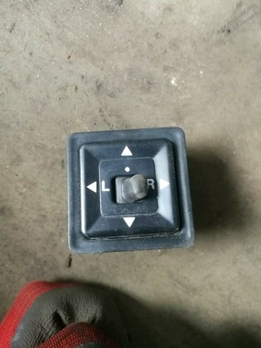 Mitsubishi Colt Galant VI Schalter für Spiegeleinstellung Spiegelschalter 2775