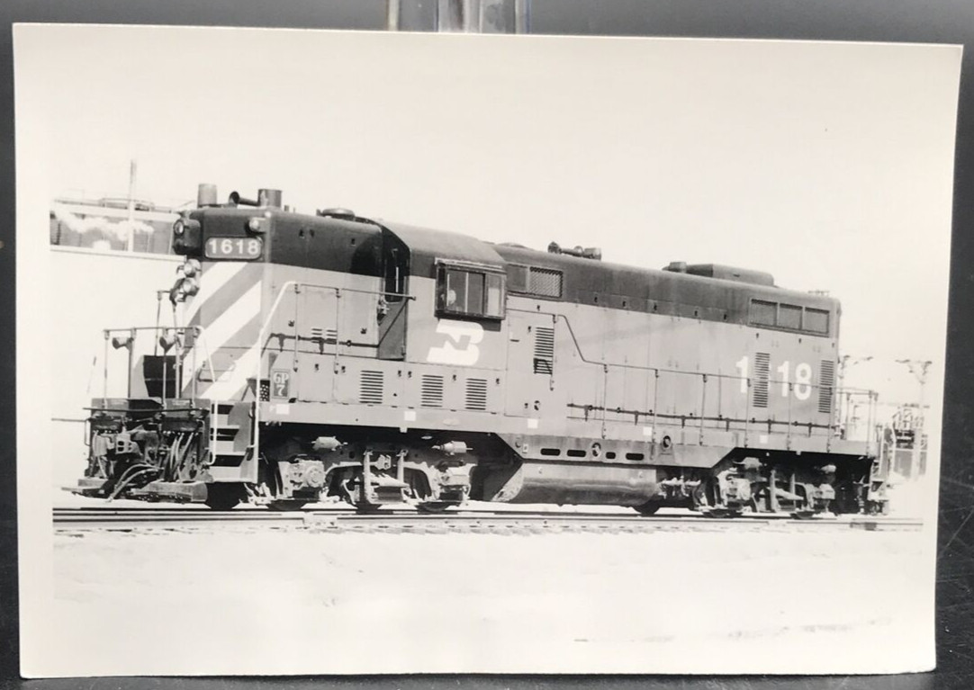 Burlington Northern Railroad BN #1618 GP7 Electromotive Train Photo West Chicago