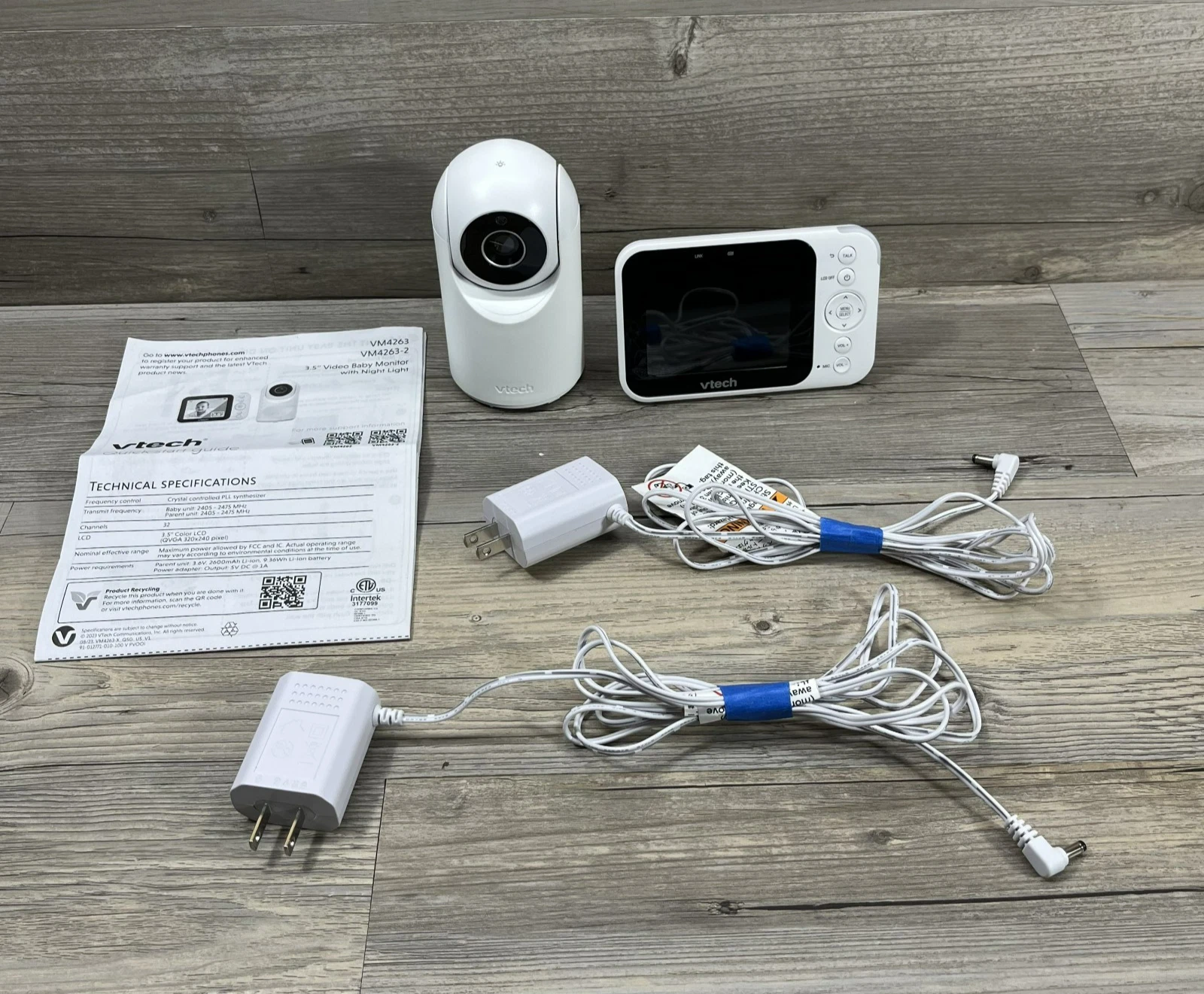Vtech Pan & Tilt 3.5" Video Baby Monitor And Camera W/ Night Light VM4263