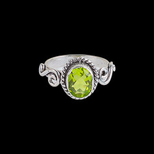 Peridot Gemstone 925 Sterling Silver Handcrafted Jewelry Wedding Ring For Her