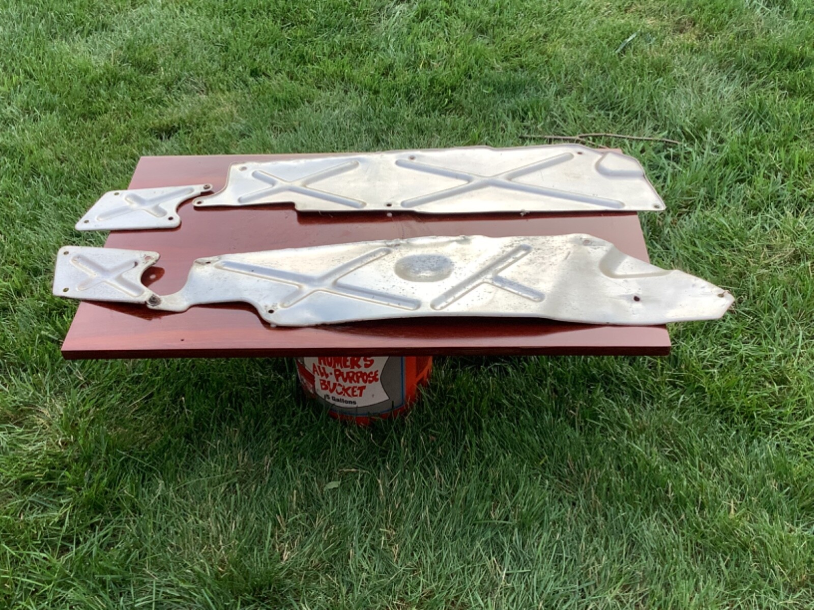Aluminum guard pans for Rolls Royce