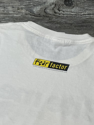 Vintage Y2K 2002 NBC Joe Rogan Fear Factor Bite Me TV Shirt weiß 2XL - Bild 5 von 5