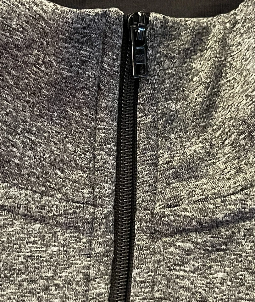 Pullover deportivo Victoria’s Secret ROSA 1/4 cremallera agujeros para el pulgar para mujer gris medio Foto 3 de 4