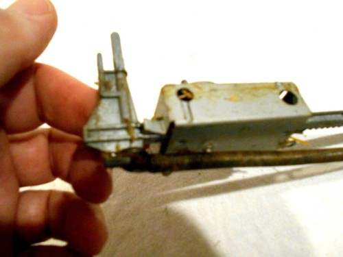 Vintage Topper Johnny Seven Replacement Part Ra-tat-tat B+Noise Maker Device - Picture 6 of 6