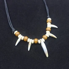 *(1) NATIVE IMITATION Wolf Fang Tribal Tooth Necklace! Handcrafted Beaded Style.