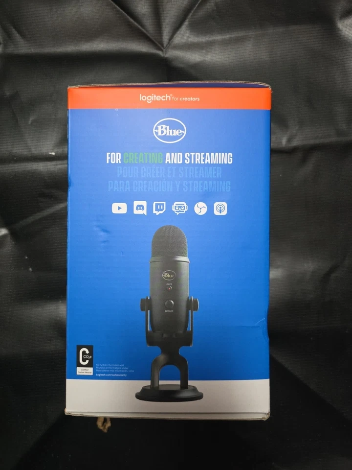 Logitech A00132 Blue Yeti Podcast Steaming USB Condenser Microphone - Image 2 of 4