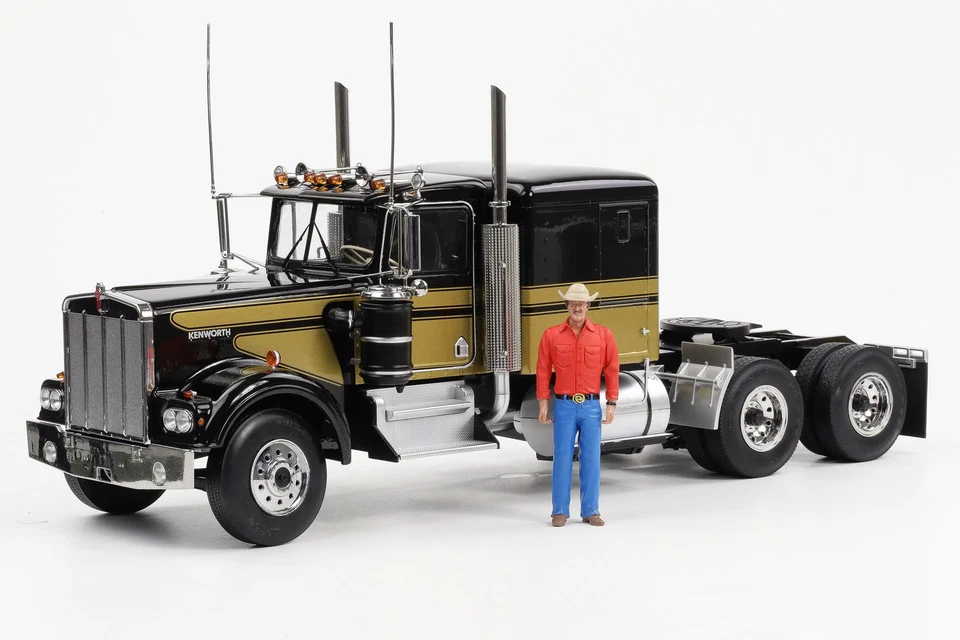 1:18 Kenworth W900 Film Truck 1976 Come Smokey Bandit Con Figura Road Kings - Immagine 2 di 4