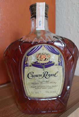 Crown Royal  - Blended Canadian Whisky  0,75 l