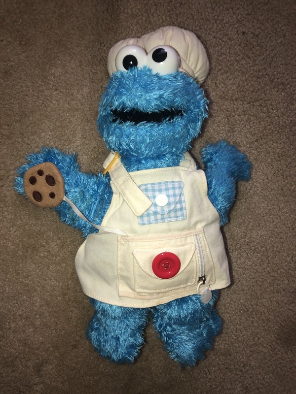 GUND SESAME STREET COOKIE MONSTER TEACH ME PLUSH TOY w/ CHEF HAT, APRON & COOKIE