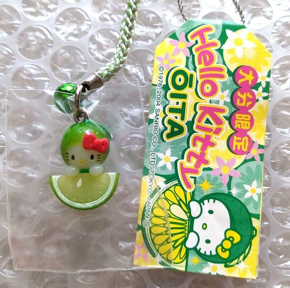 2004年製造 HELLO KITTY KEY Ring 2004年製造 HELLO KITTY KEY Ring VINTAGE SANRIO 2004 HELLO