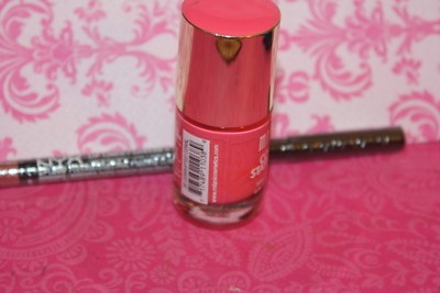 NYX Slim Lip Pencil Liner #860 PEEKABOO NEUTRAL + FREE MILANI NAIL POLISH #38