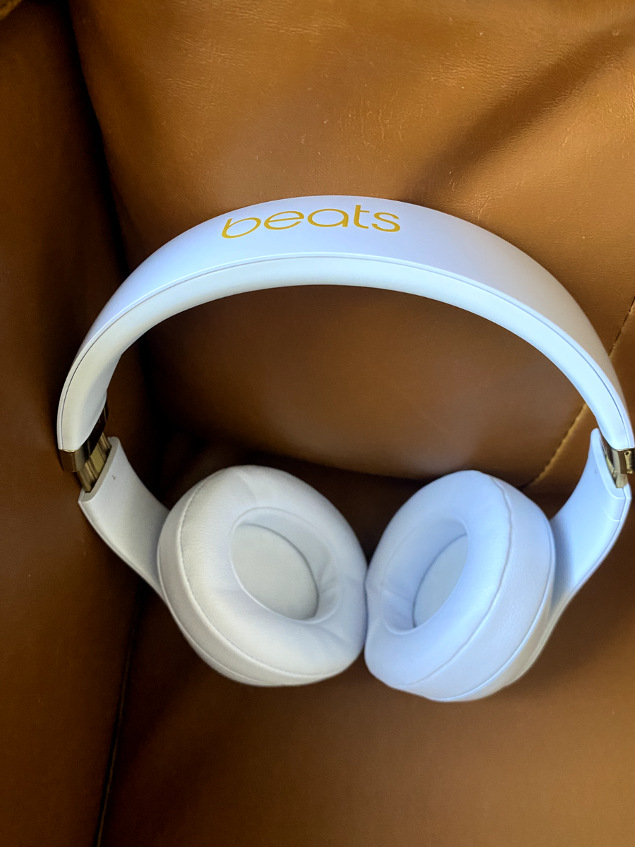 Beats Studio3 Wireless Noise Cancelling Headphones with Apple W1