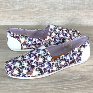 bobs skechers grumpy cat