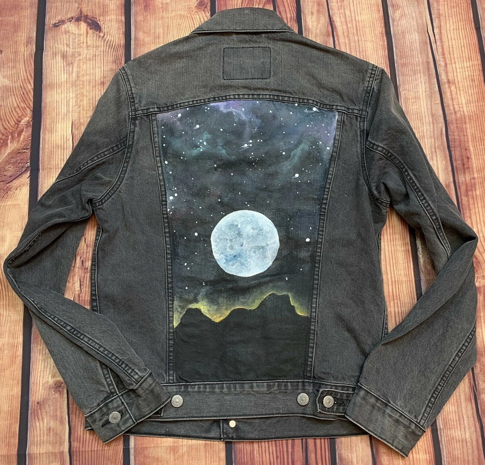 Levi's Men's Small Denim Trucker Jacket with Back Art