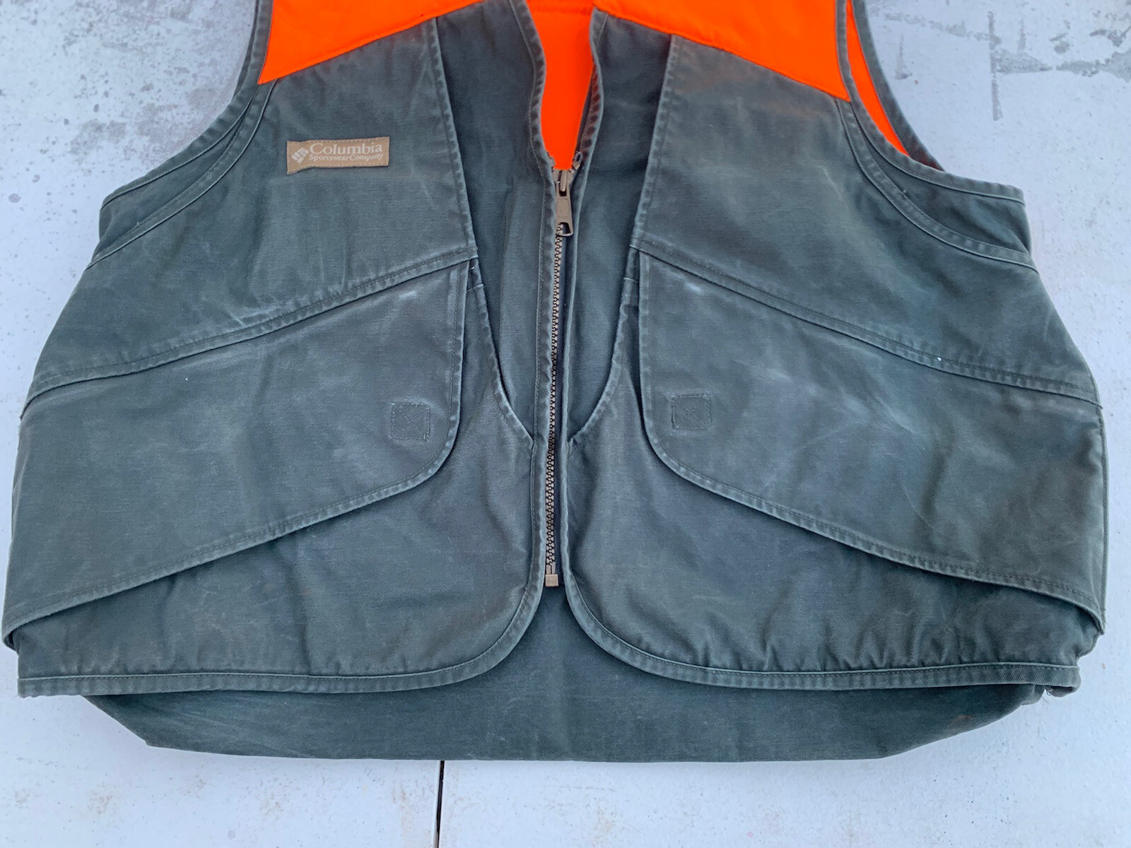 vtg Columbia hunting vest mens sz M Orange green waxed cotton quilted