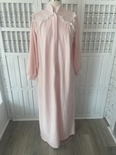 Vintage Miss Elaine women's medium pink soft button down long robe, C18