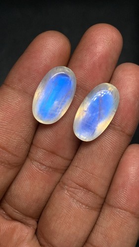 AAAAAA Rainbow Moonstone Sugar Loaf Oval Shape Smooth Blue Fire 12X19.5-11X20 MM - Picture 7 of 20