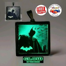 BATMAN DC COMICS BLACK NECKLACE PENDANT CHAIN GLOW IN THE DARK STAINLESS STEEL