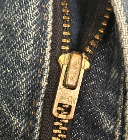 Pantalones de mezclilla vintage Levis 517 0217 corte bota garra 42 cremallera lengüeta roja talla 40x34 EE. UU. Foto 4 de 4