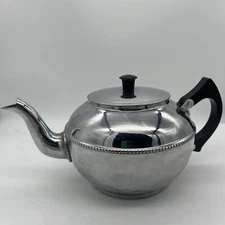 Vtg  Sona Chrome Aluminum Works Stratford-on-Avon England Hammered Chrome Teapot