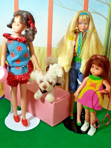 Vintage Mattel Kids Blonde Skipper Skooter Chris Puppy Clothing and accessories