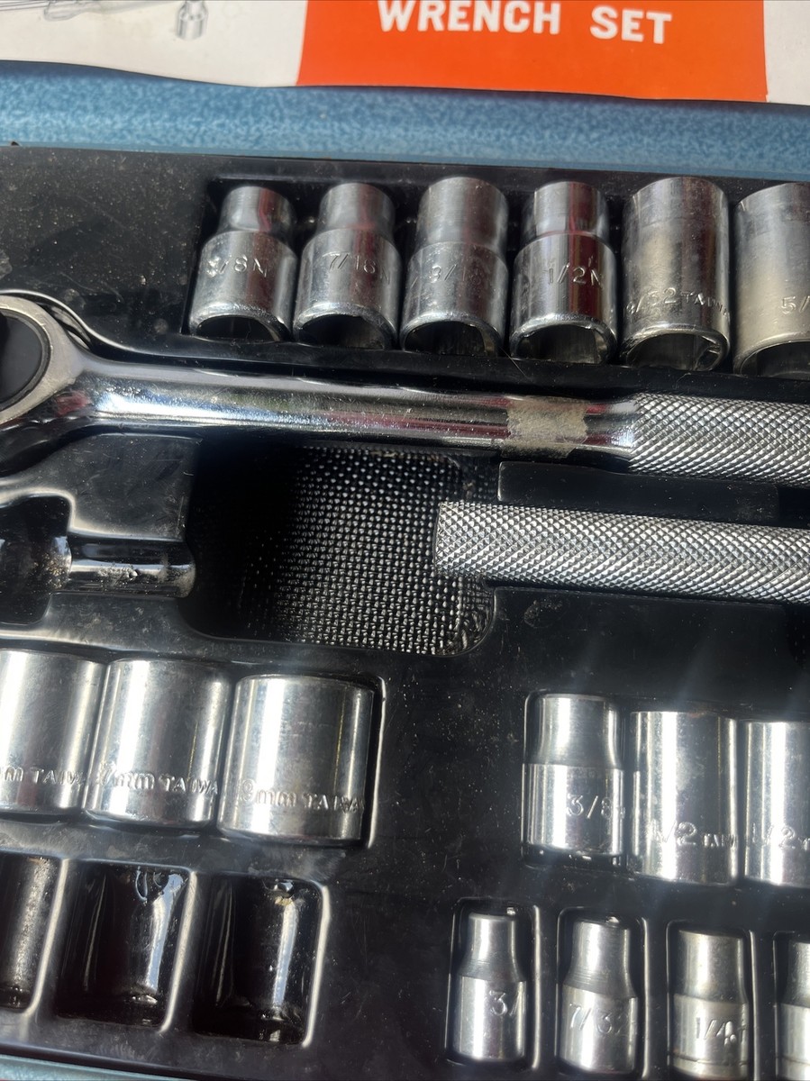 VINTAGE TK TOOLS 52 PC SOCKET WRENCH SET METAL CASE - MADE VINTAGE TK TOOLS 52 PC SOCKET WRENCH SET METAL CASE - MADE