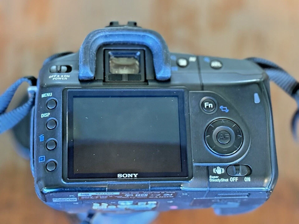 Sony Alpha DSLR-A200 Camera Kit – 2 Lenses, Flash, Charger – Untested As-Is - Image 3 of 4