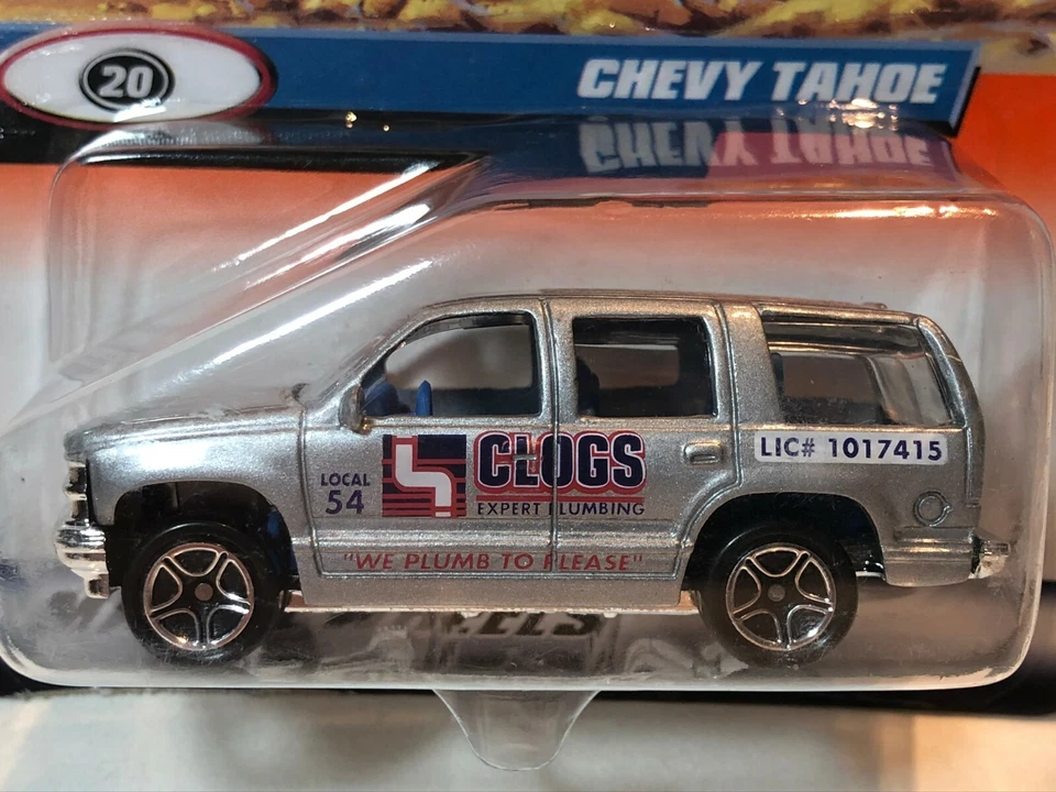 MATCHBOX MB46 / 99 1997 CHEVY TAHOE PLATA MUY RARO "ZUECOS EXPERTOS PLOMERÍA"  Foto 2 de 4