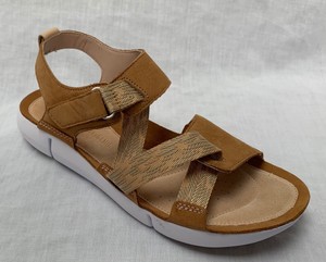 sandalias planas clarks