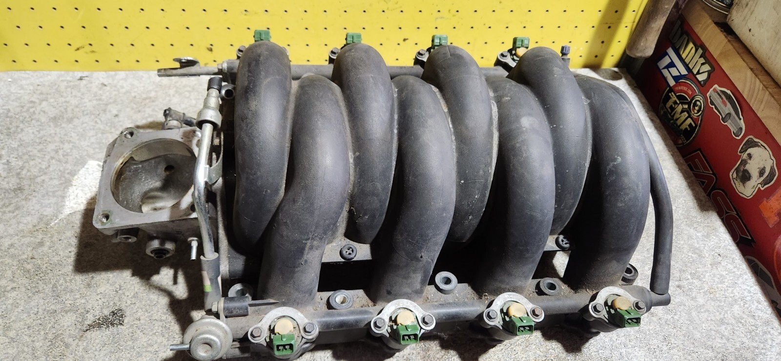 98 99 Jaguar XJ8 XK8 Vanden Plas Engine Intake Manifold 96JV6N693BC Plastic OEM