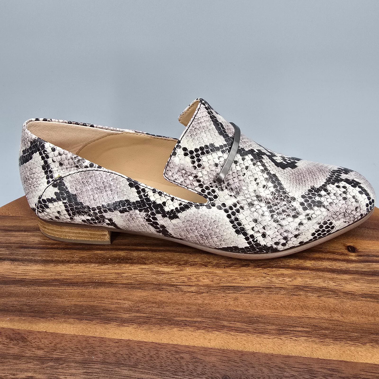Clarks Womens Pureviola Snake Print Leather Slip On Loafers Size 9 M-image