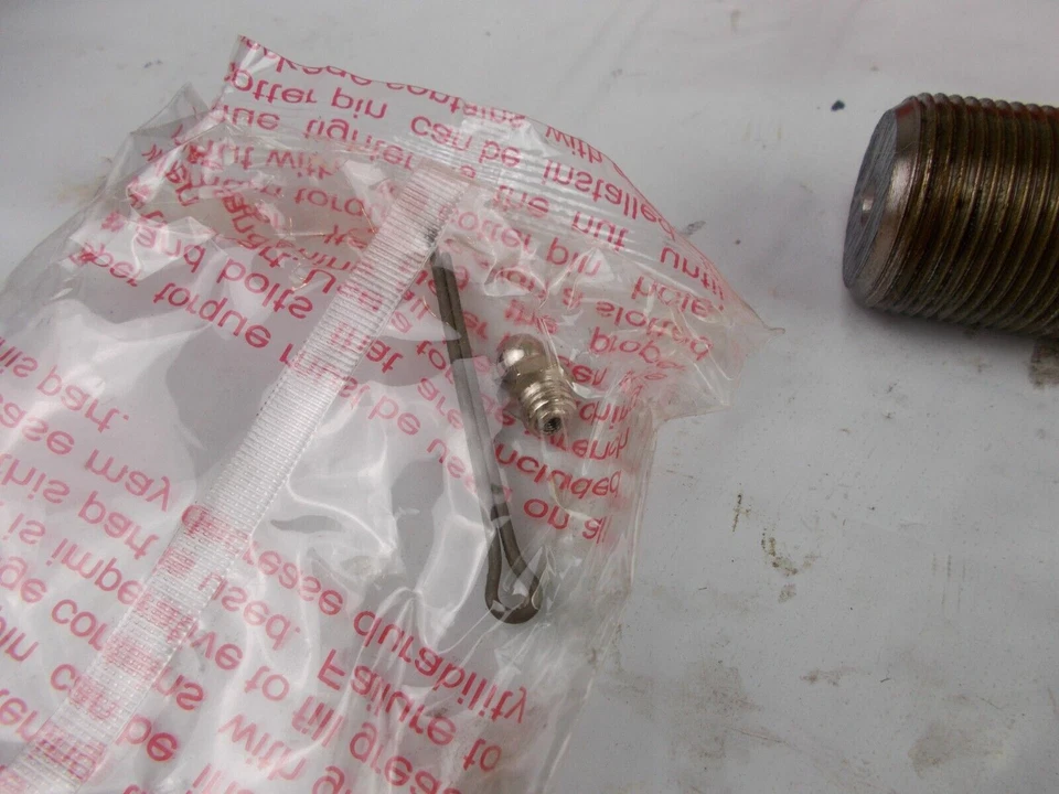 Barra de amarre de dirección Carquest se adapta; Ford F Super Duty, F53, F59 Foto 4 de 4