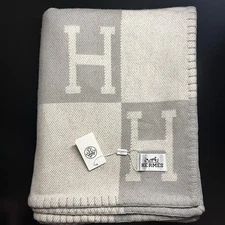 NEW HERMÈS - Not for sale or shipping to the USA. Avalon Blanket /