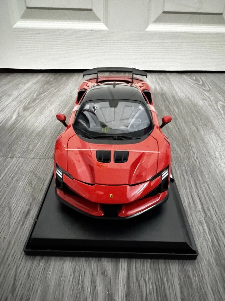 Ferrari SF90 XX Stradale rojo edición especial 1/18 (limitado) Foto 2 de 4