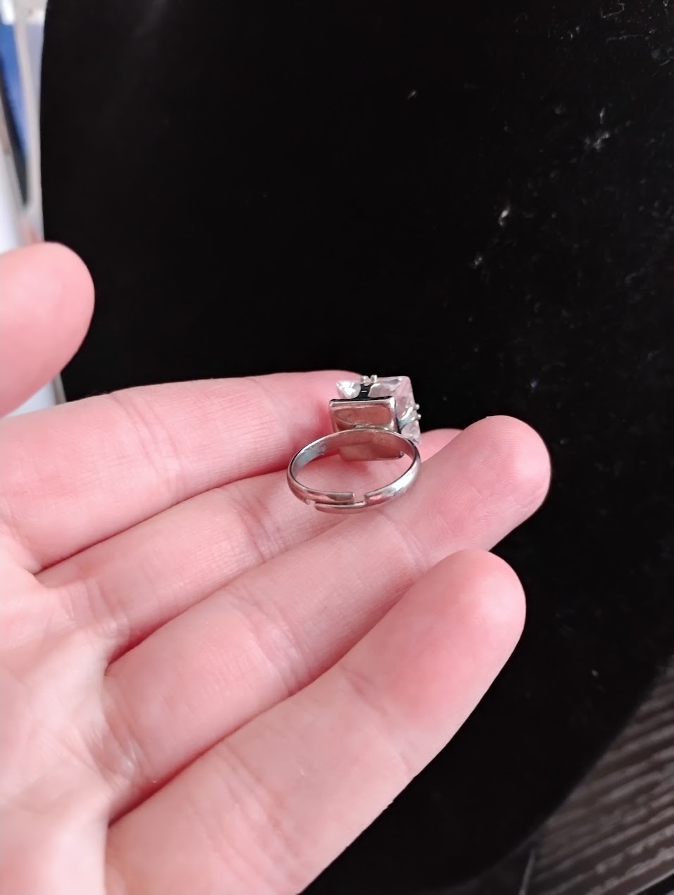 Sizeable Square cut engagement ring - image 4