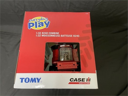 Case IH 8230 Combine 1/32 Scale ZFN47390 - Picture 4 of 5
