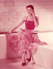 Jean Peters Striking Leggy 1950's Glamour Photo Shoot Original 4x5 Transparency 