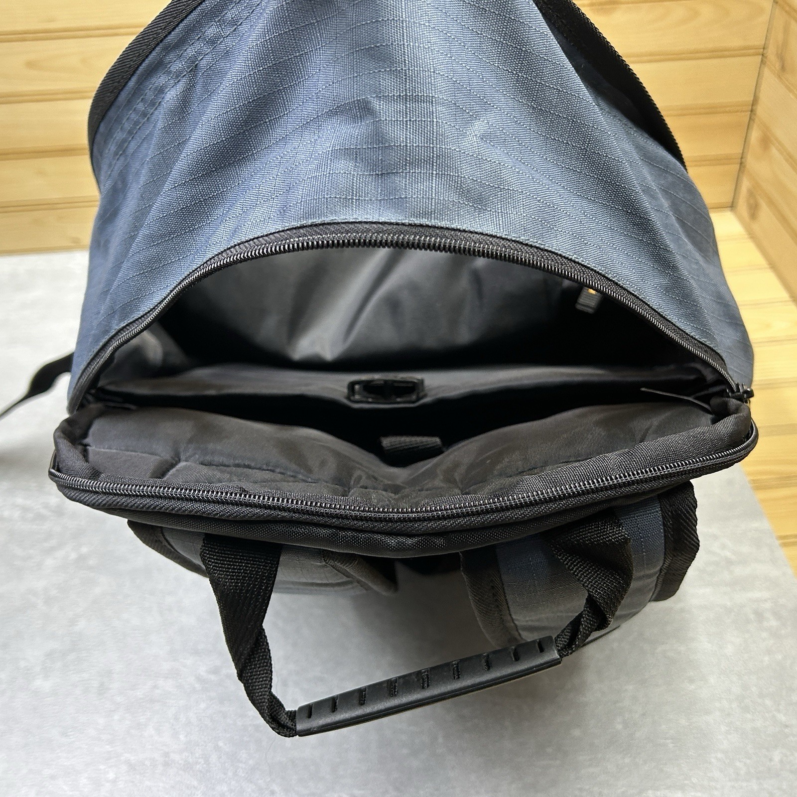 High Sierra Multi-Compartment Backpack Durable La… - image 11