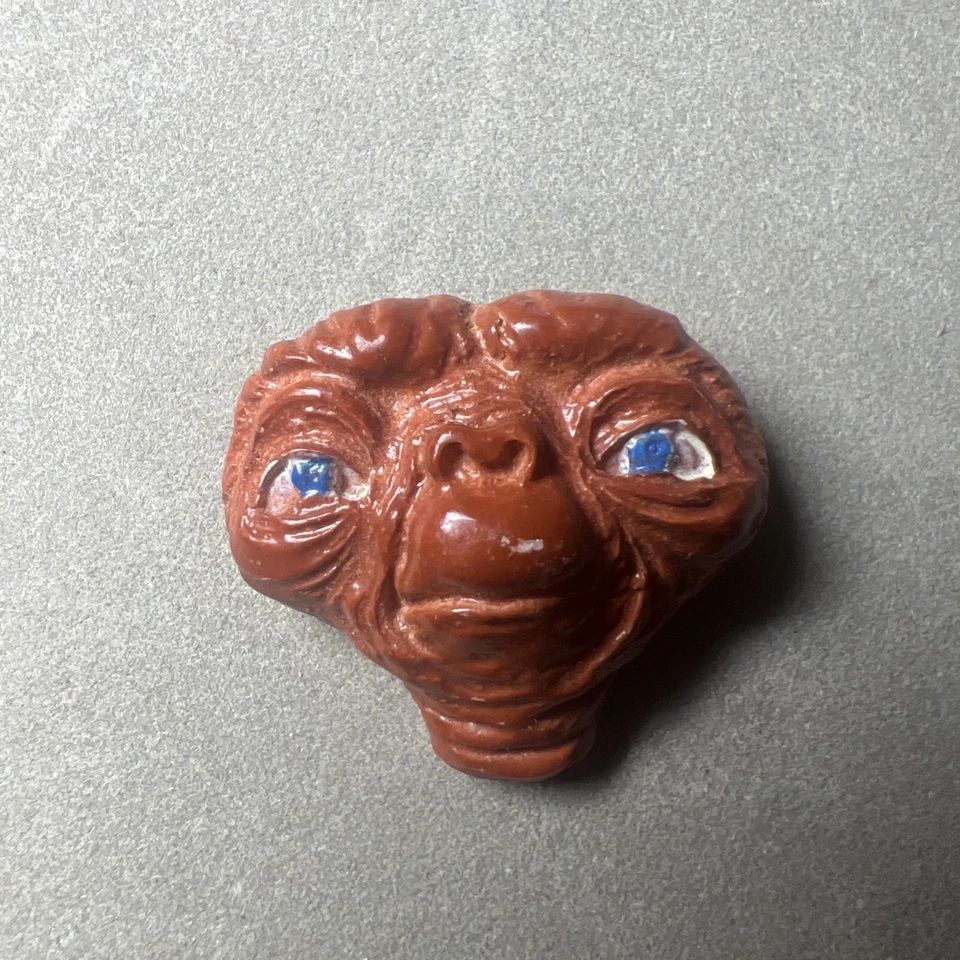 De colección E.T. EXTRA TERRESTRE Película 3D Cabeza PIN Joyería Corbata Pin Mochila Sombrero Foto 2 de 4