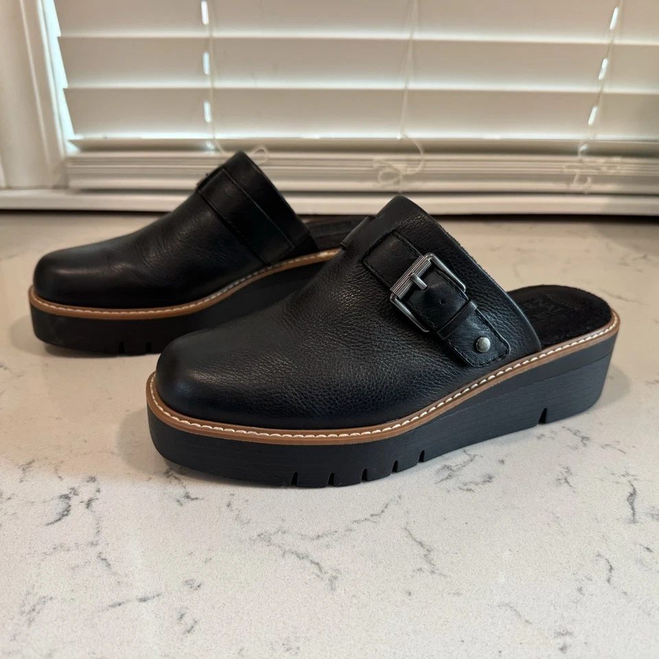 Zueco superior sin cordones Naturalizer Wayde para mujer de cuero negro con hebilla talla 7,5 M Foto 2 de 4