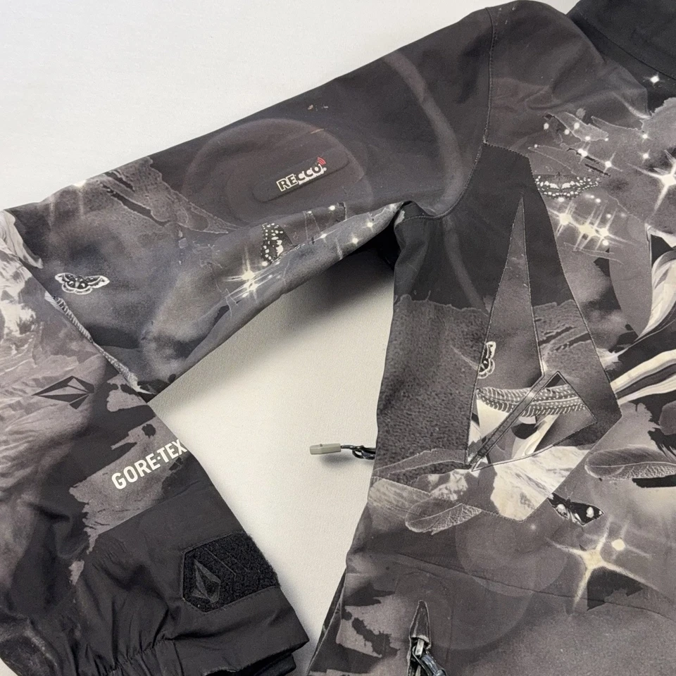 Volcom Shot 3L Jacket Womens M Black Gray Goretex RECCO All Over Print Ski Coat - Image 2 of 4