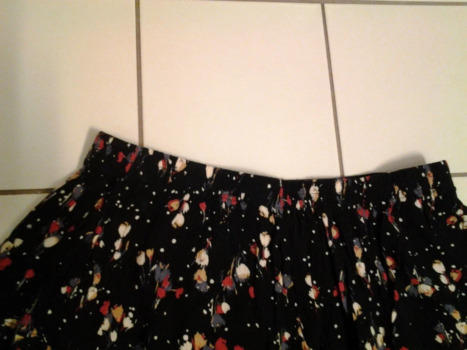 JUPE FLEURIE BLEU FONCE TAILLE XL NEUVE - Photo 3/4